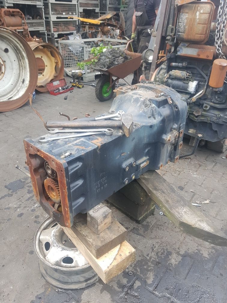 New Holland TL 100 ,T5040, Ts100