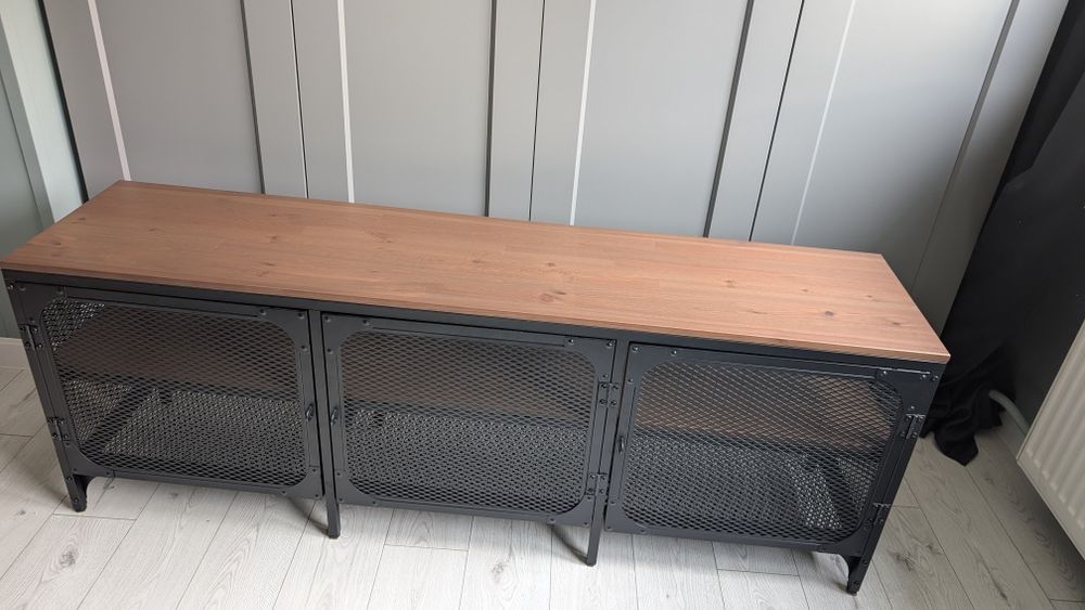 Szafka RTV Ikea Fiallbo, metal drewno pod telewizor
