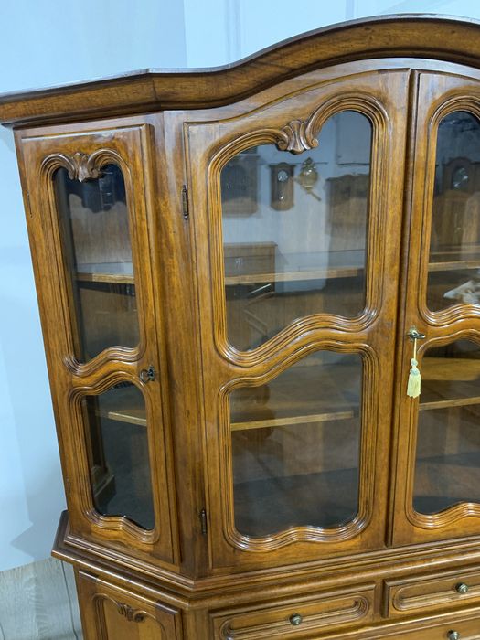 Вітрина, стінка, креденс, сервант, стенка, комод