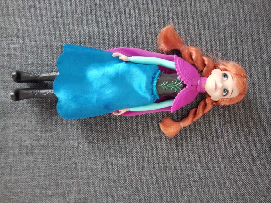 Lalka Anna z Krainy Lodu