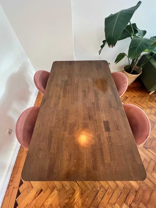 Mesa 150x90cm e 4 cadeiras Sklum
