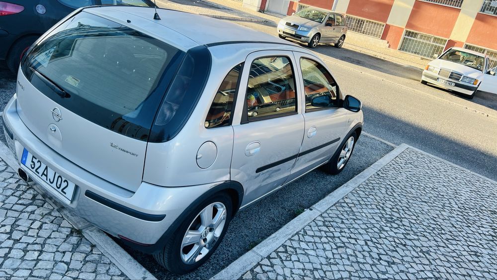 Opel corsa C  1.2  twinport de 2005