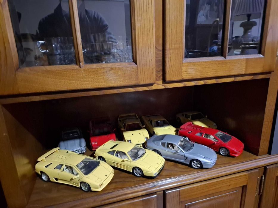 Coleção Burago 1/18