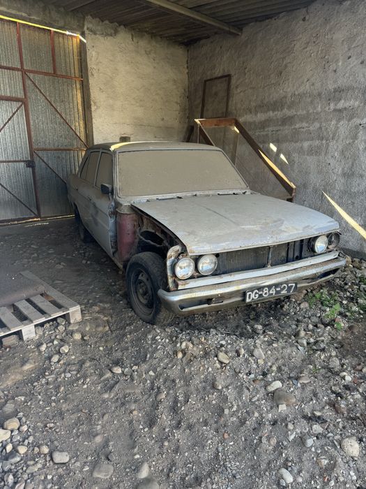 Datsun Cedric 2200