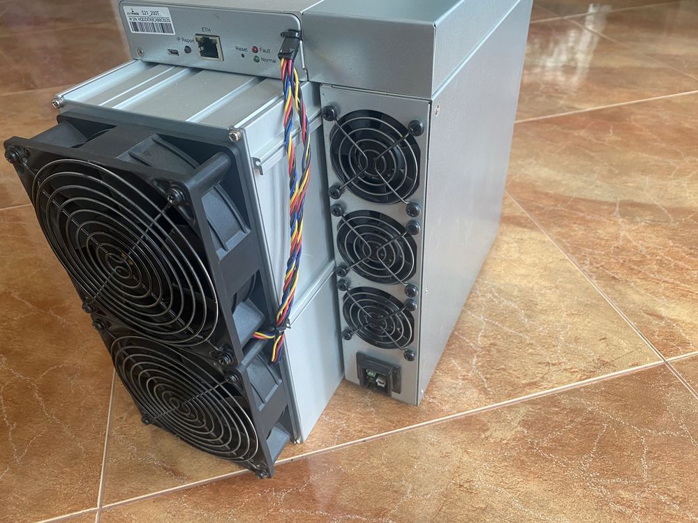 Asic Antminer S21 200T