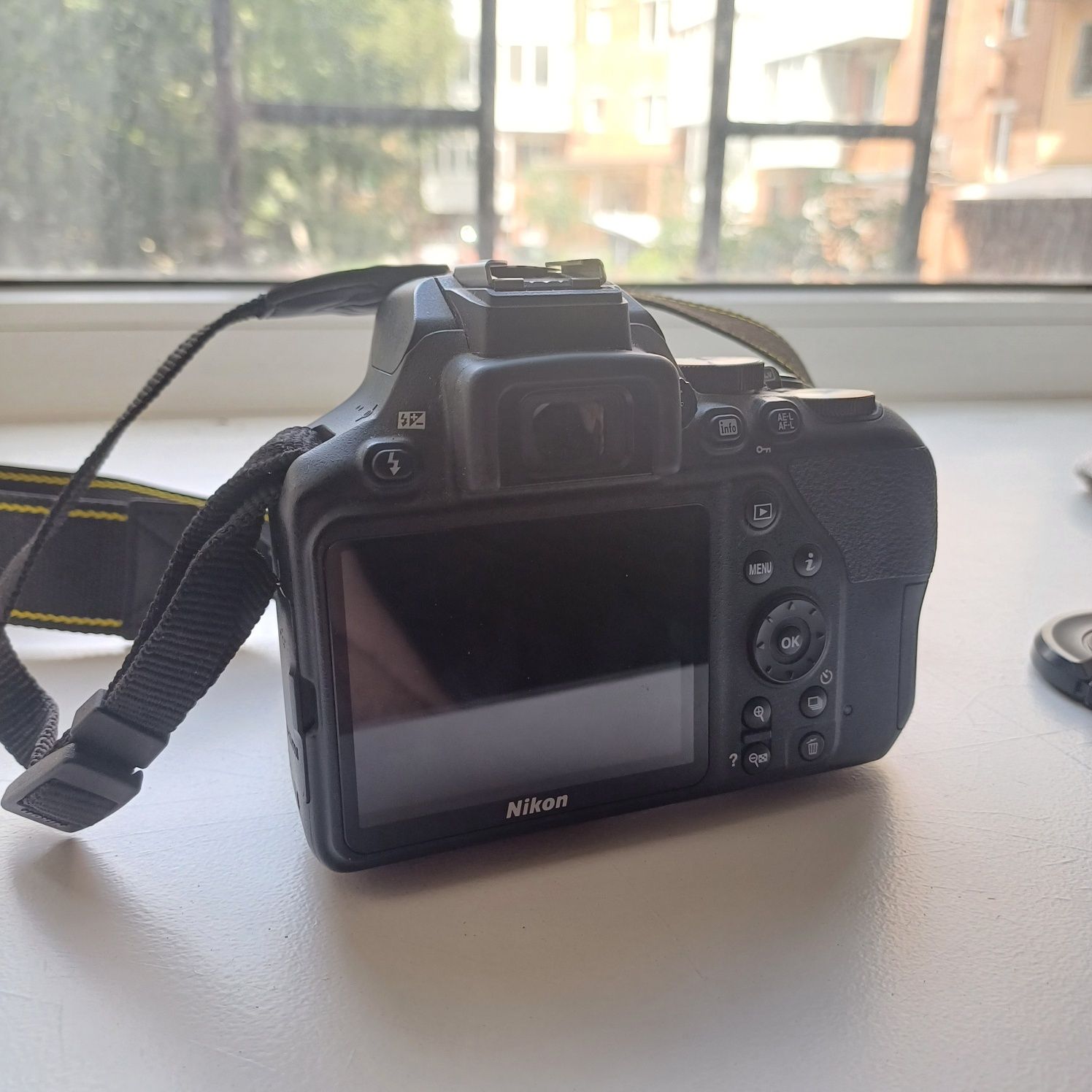 Продам Nikon D3500