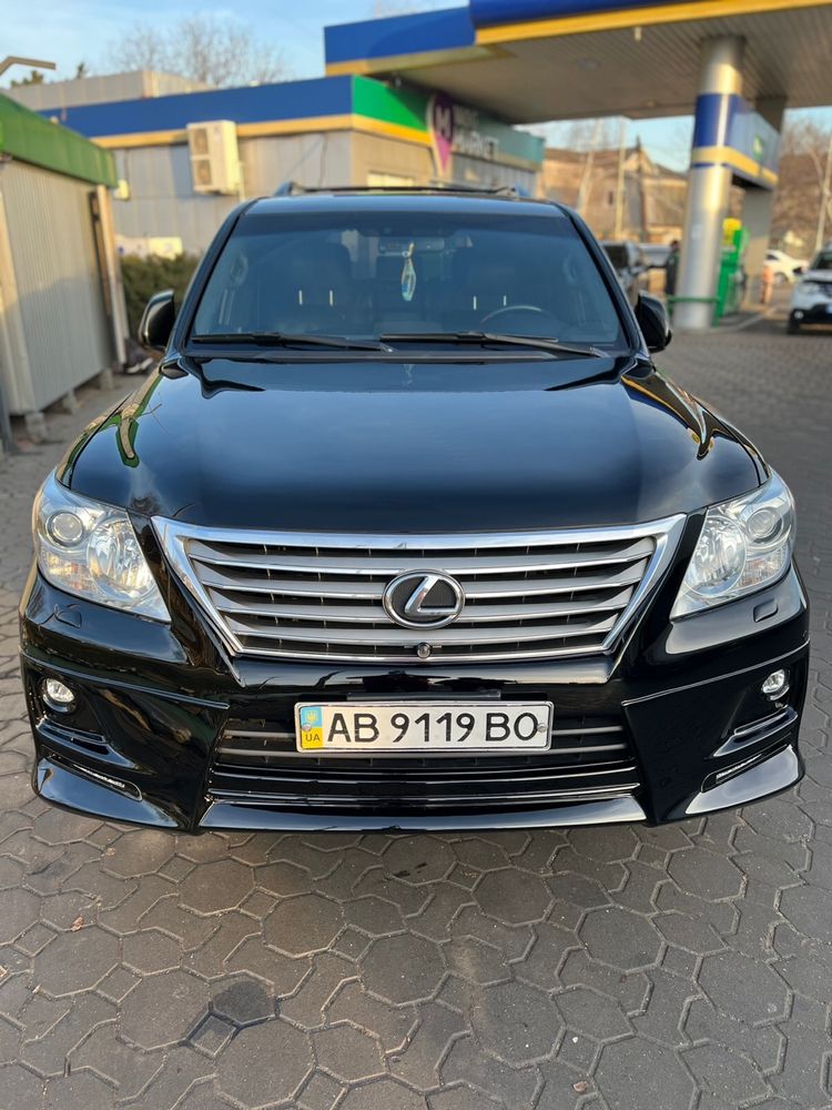 Продам LEXUS LX 570
