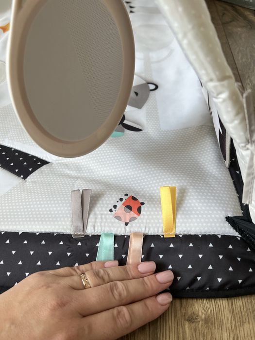 Розвиваючий килимок Tiny Live Нічна галявина