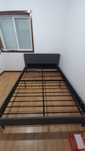 Cama com estrado 200x140