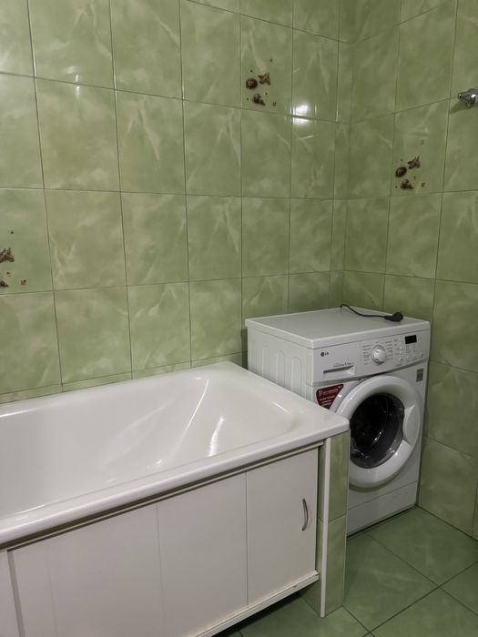 Продаж 2 кім ЦЕНТР 81 м, з якісним ремонтом