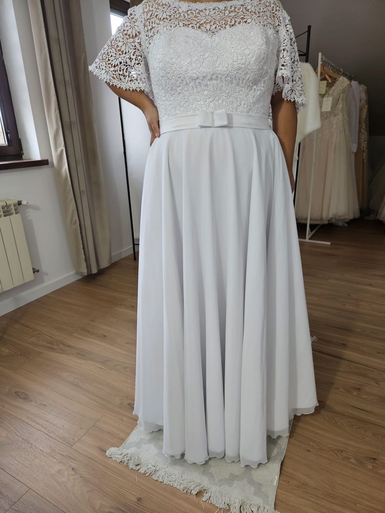 Suknia ślubna rozmiar  48-54 plus size