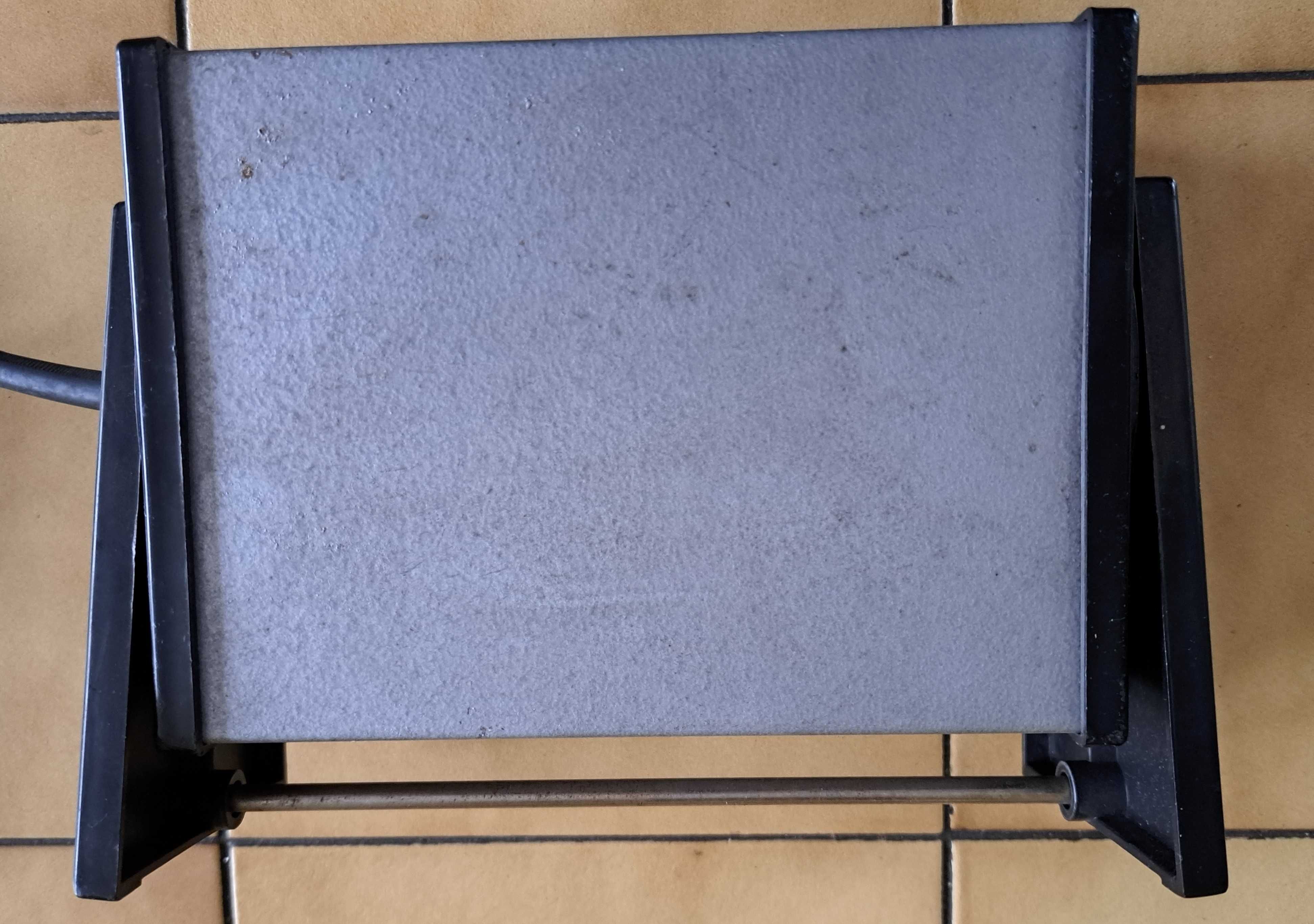 Lampa ciemniowa do fotografii dawniejszej