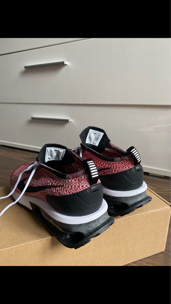 Кросівки Nike FlyKnit red