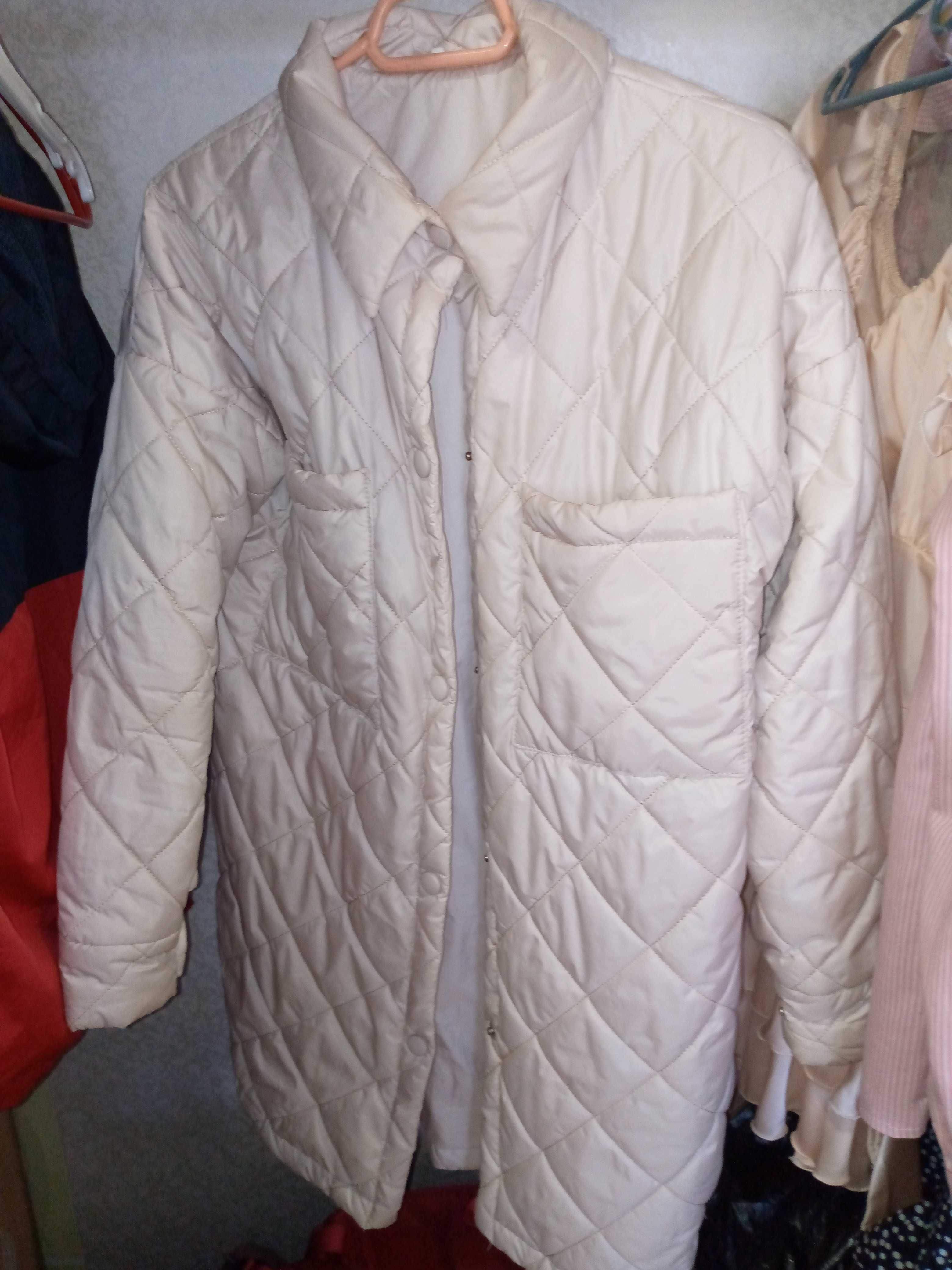 Куртка осінь/весна 600 грн