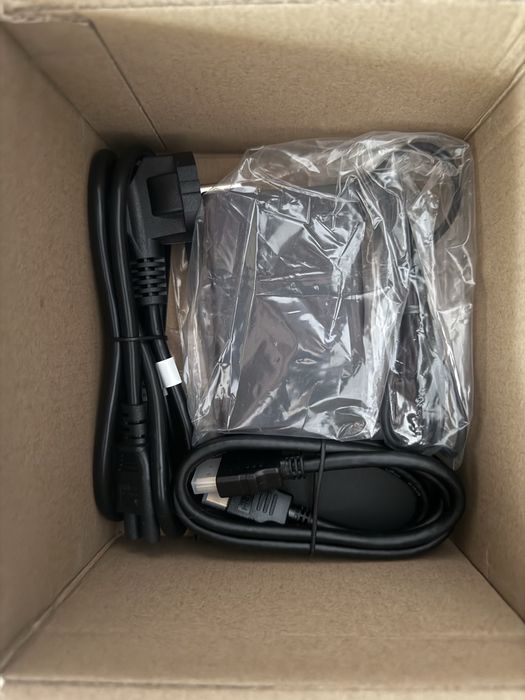 Компактний комютер Minisforum M1 Pro