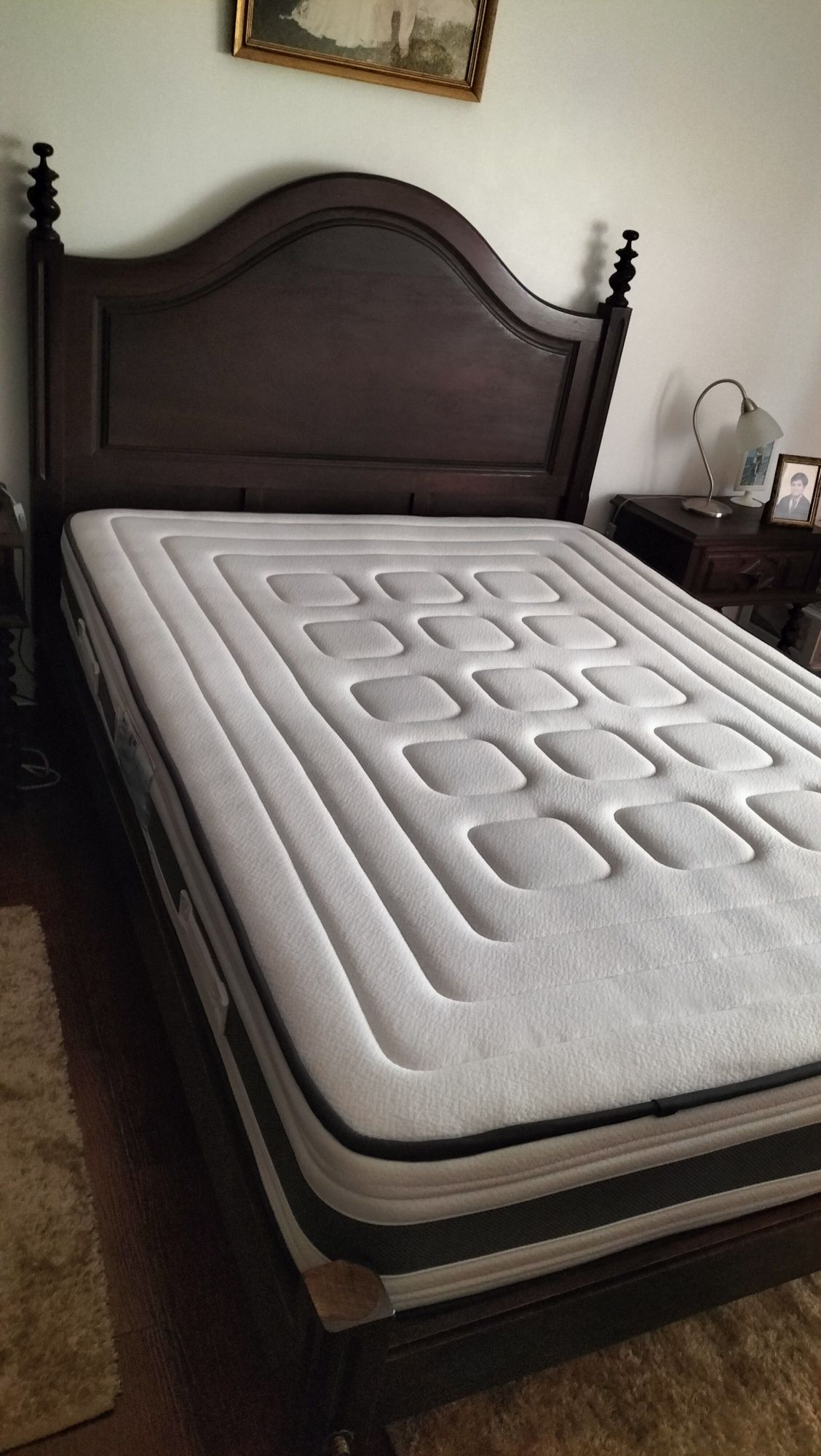 Quarto completo casal com colchão incluído em bom estado