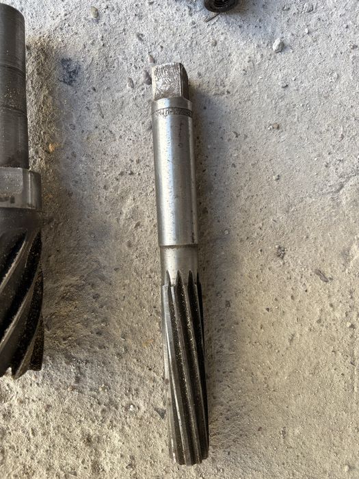 Rozwiertaki maszynowe na mm (noże tokarskie)