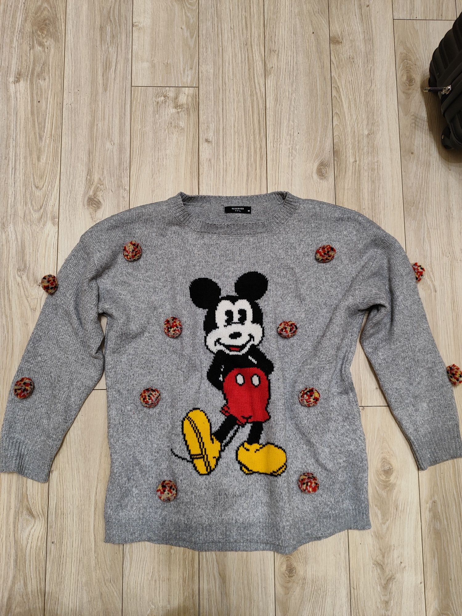 Sweter Myszka Miki pompony Reserved