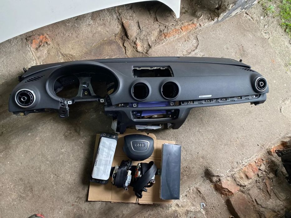 DESKA KONSOLA AIRBAG PASY ORYGINAŁ DEMONTAŻ AUDI A3 8V0