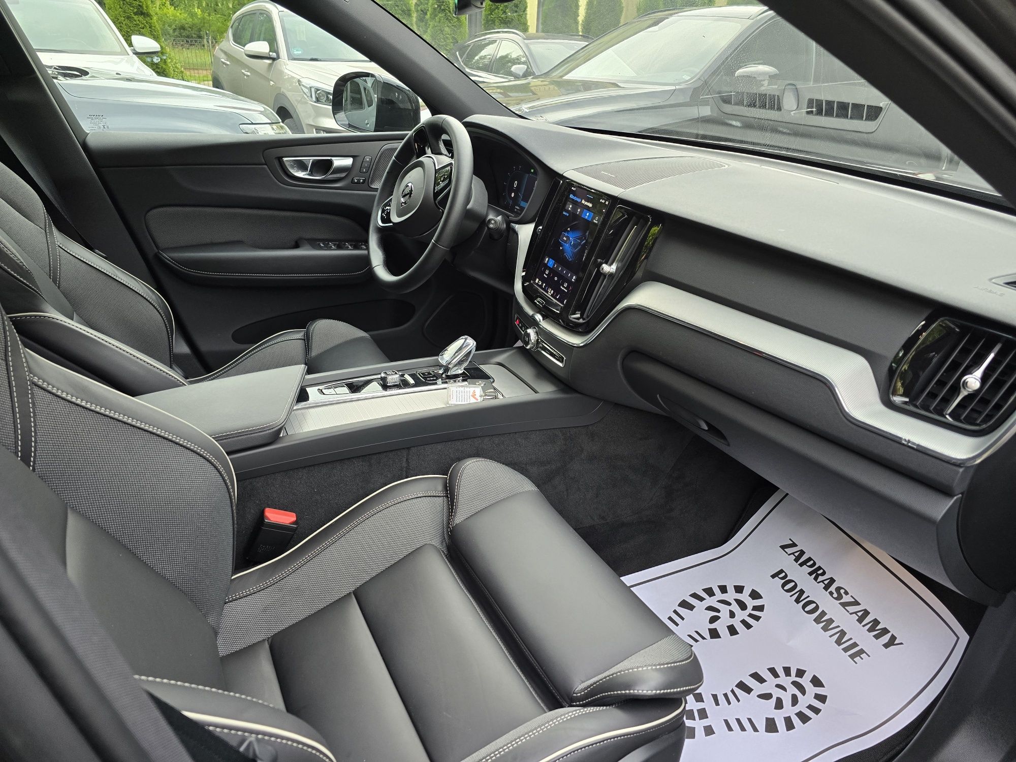 Volvo XC 60 2024r B4 AWD R-DESIGN DARK PLUS kamera radar Z NIEMIEC
