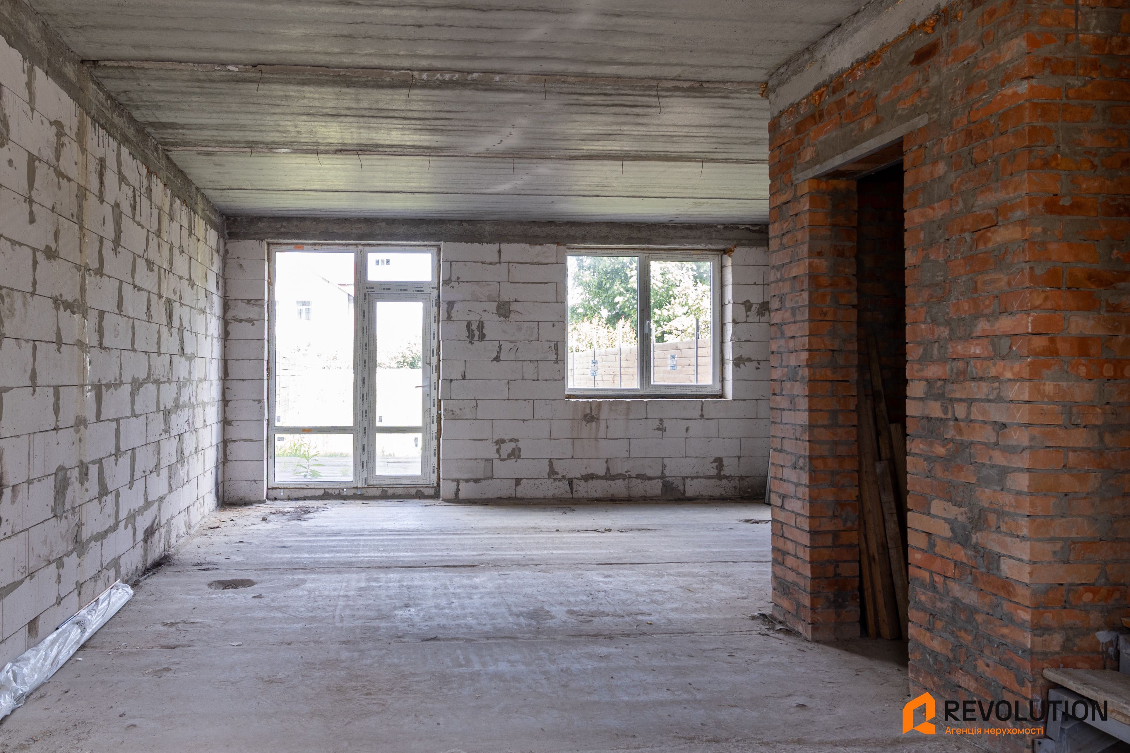 Без% Дуплекс без ремонту із закритою територією у КМ "Villa Gatne"