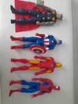Bonecos da Marvel.