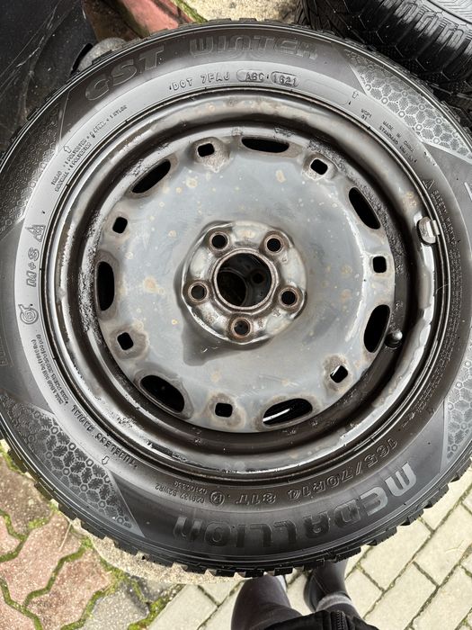 Koła z oponami zimowymi Medallion 165/70/R14