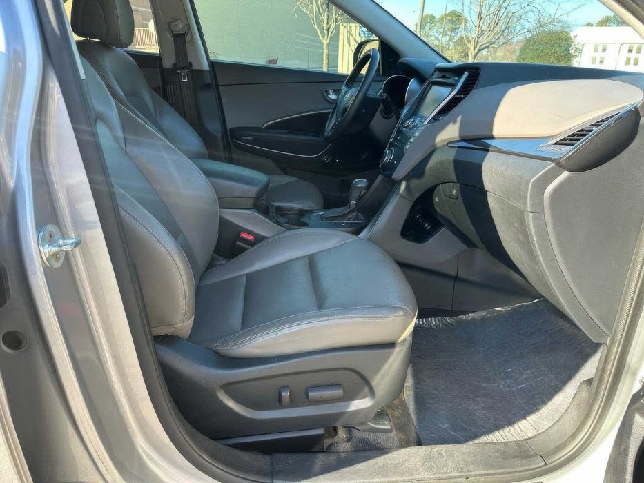 Hyundai Santa Fe Limited      2016