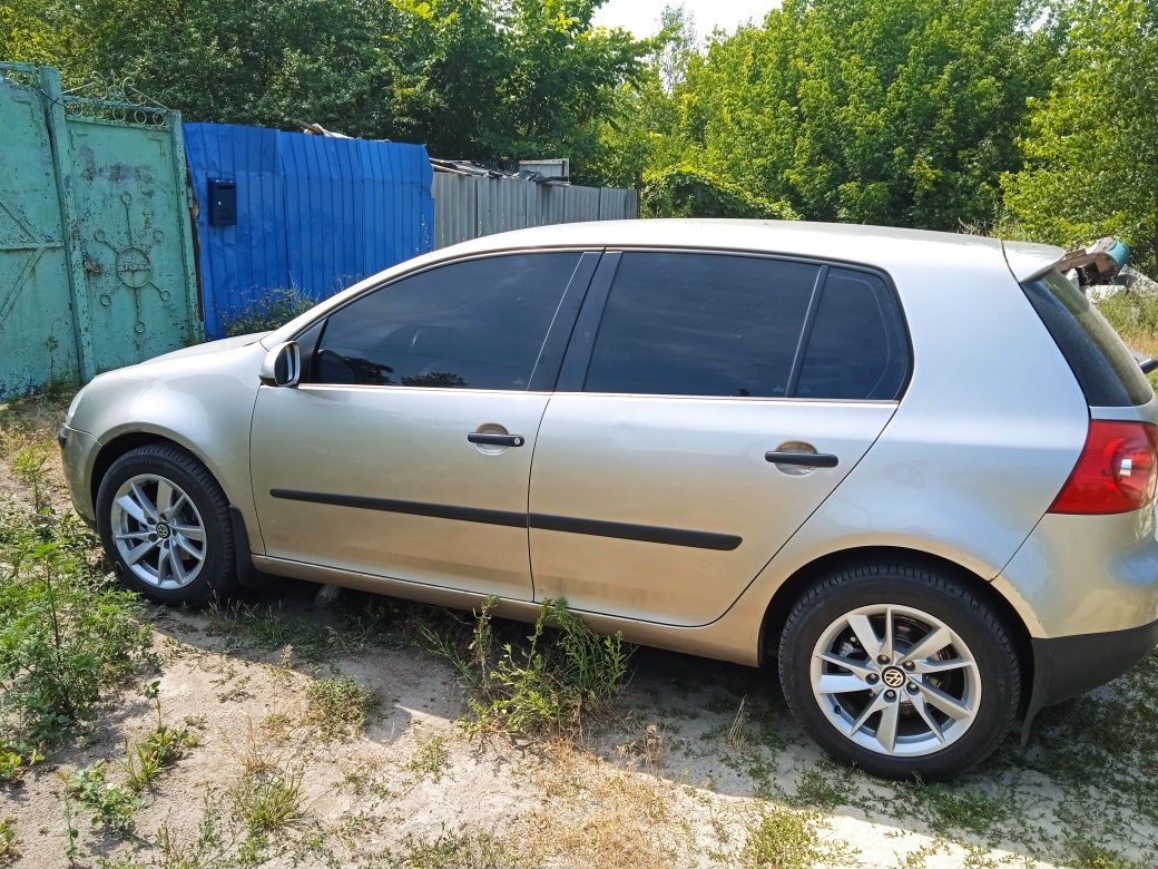 Продам Volkswagen golf 5