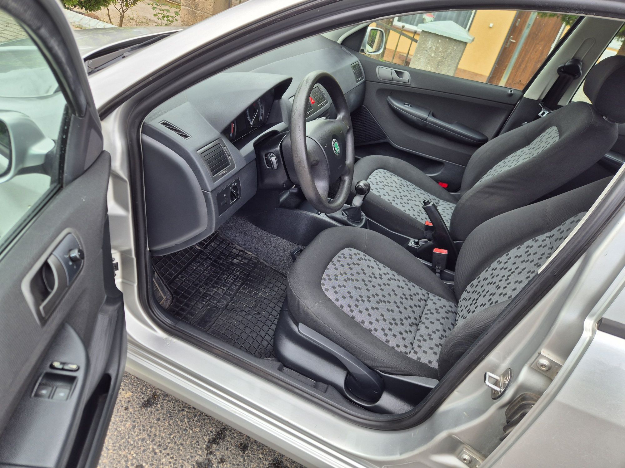 Skoda Fabia 1.4 Mpi Klima Super Stan Opłacony