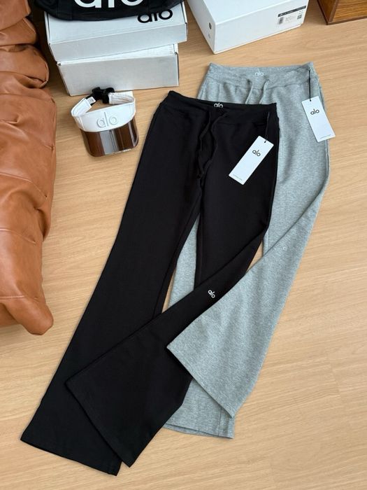 Штани-клеш alo yoga