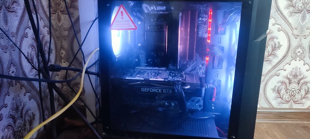 Игровой ПК Ryzen 5 3600 / GTX 1660 Ti + Монитор 24"


 Топовый ПК для