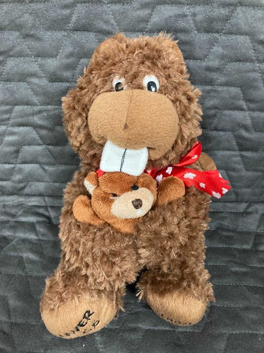 Doutora brinquedos , macaco e castor