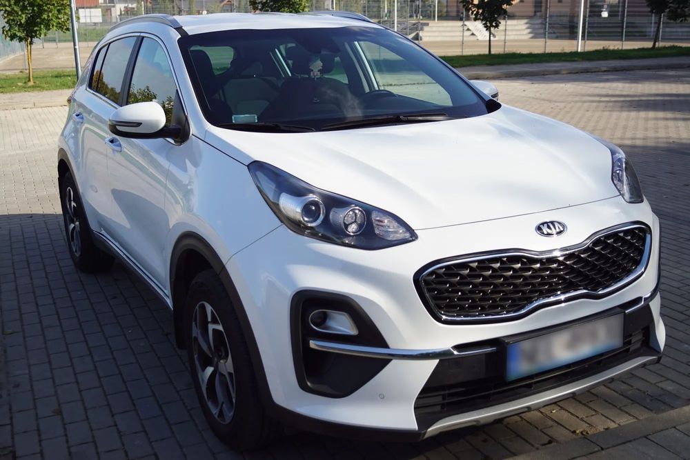 Kia Sportage Kia Sportage 1,6 (2021), przebieg 60400 km, 4 koła zimowe gratis