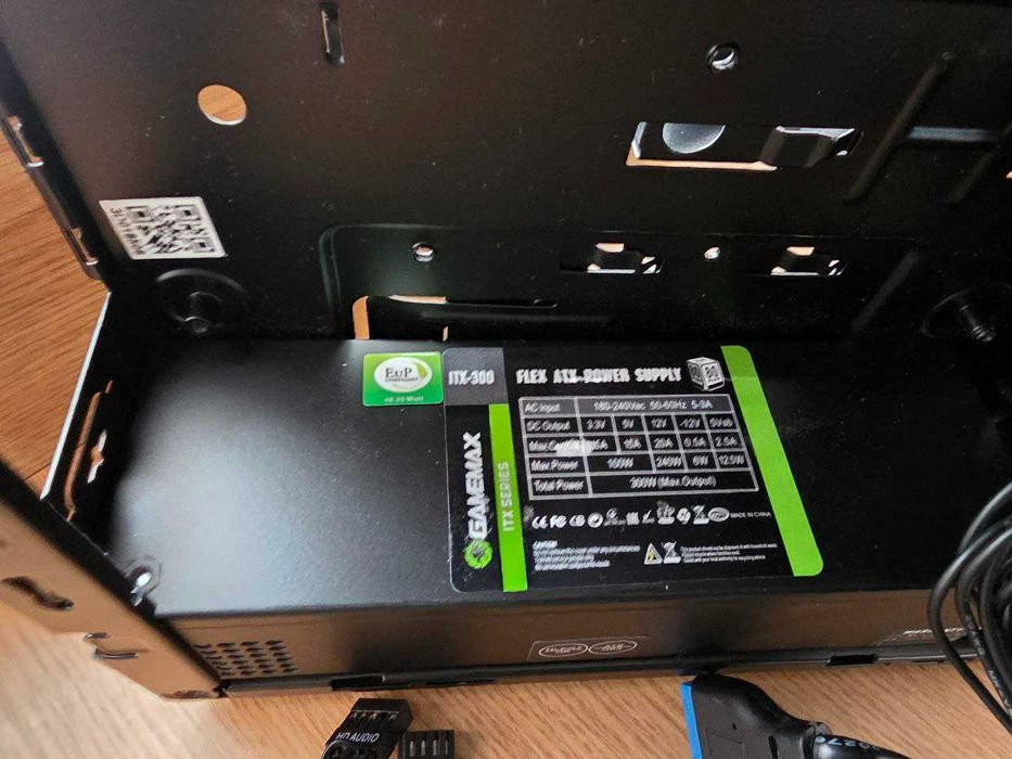 Продам корпус Mini-ITX GameMax ST-103-2U3 + блок живлення 300W