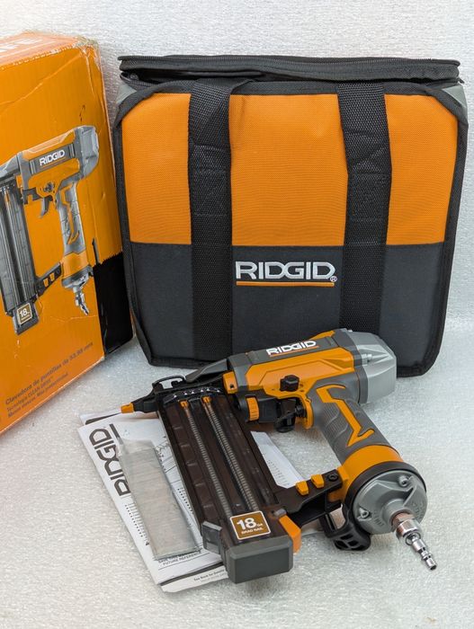 Ridgid R213BNF 18Ga Пневматичний фінішний нейлер