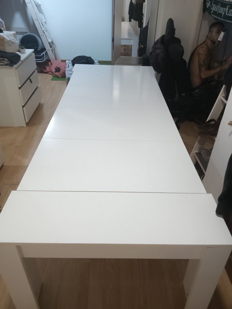 Mesa extensível, com várias opções de tamanhos