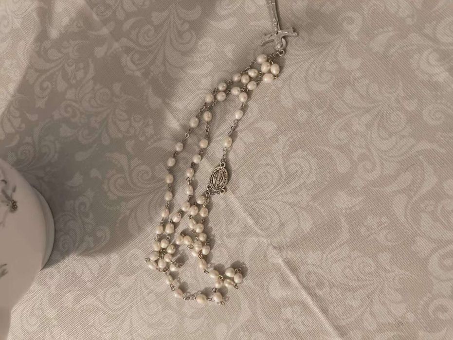 Różaniec prawdziwe naturalne perły słodkowodne bardzo ładny komunia