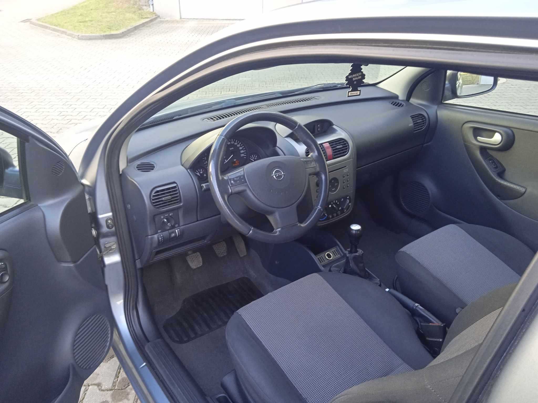 Opel Corsa C 2004  (Opel Corsa 1.2)
