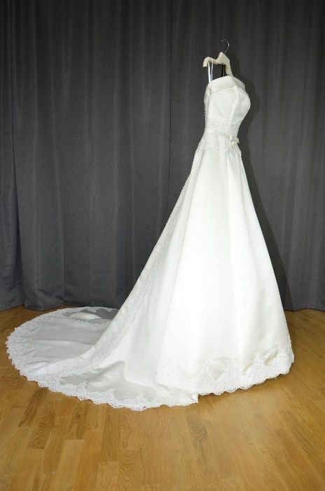 Suknia ślubna Sincerity Bridal 3330