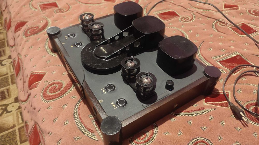 Ламповий програвач компакт дисків