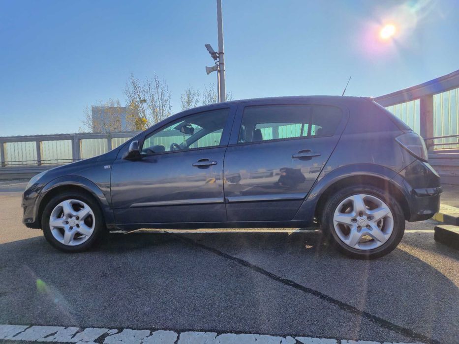 Opel Astra 2008 • 1.3 CDTI • Zadbany • Garażowany