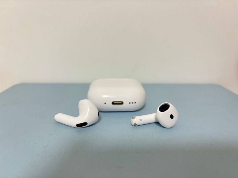 AirPods 4 Apple!
