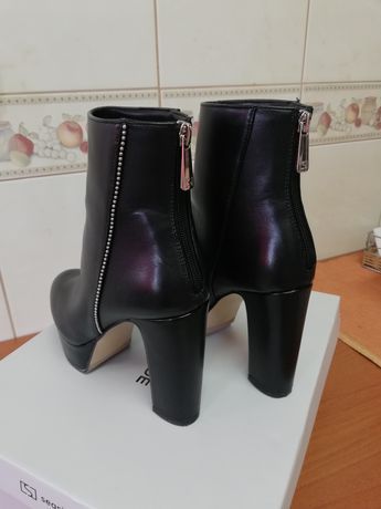 Botas pele pretas