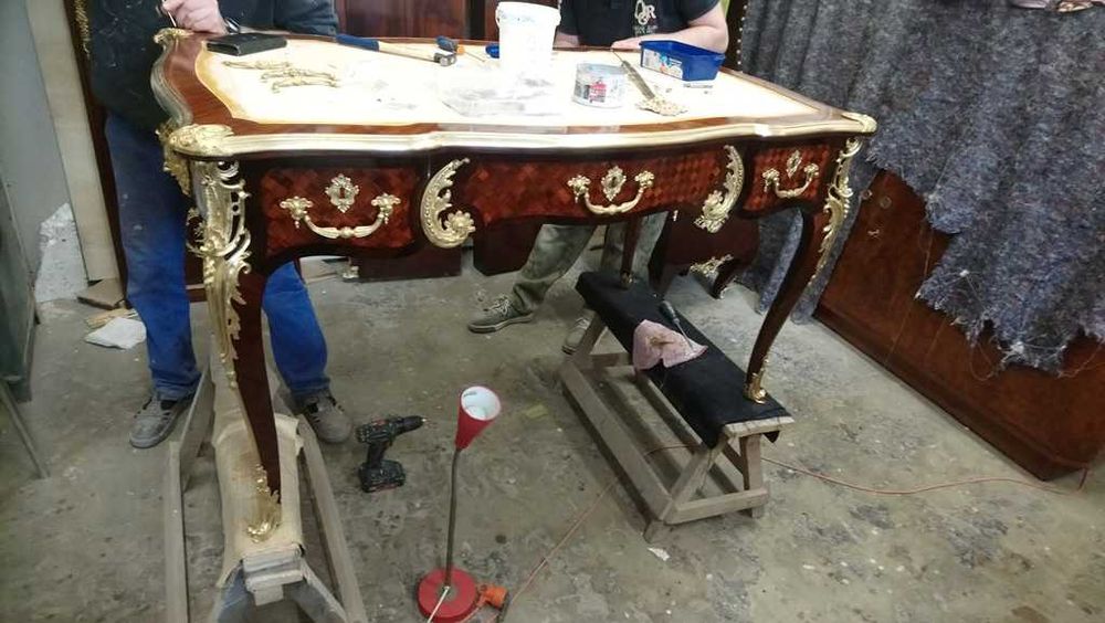 Renowacja mebli oraz  naprawa, renowacja drzwi,okien, schodów, rzeźba