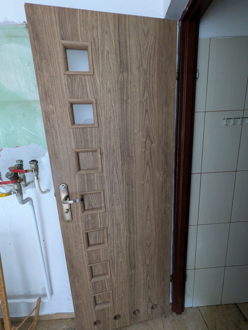 Drzwi wewnętrzne brązowe,  70 cm