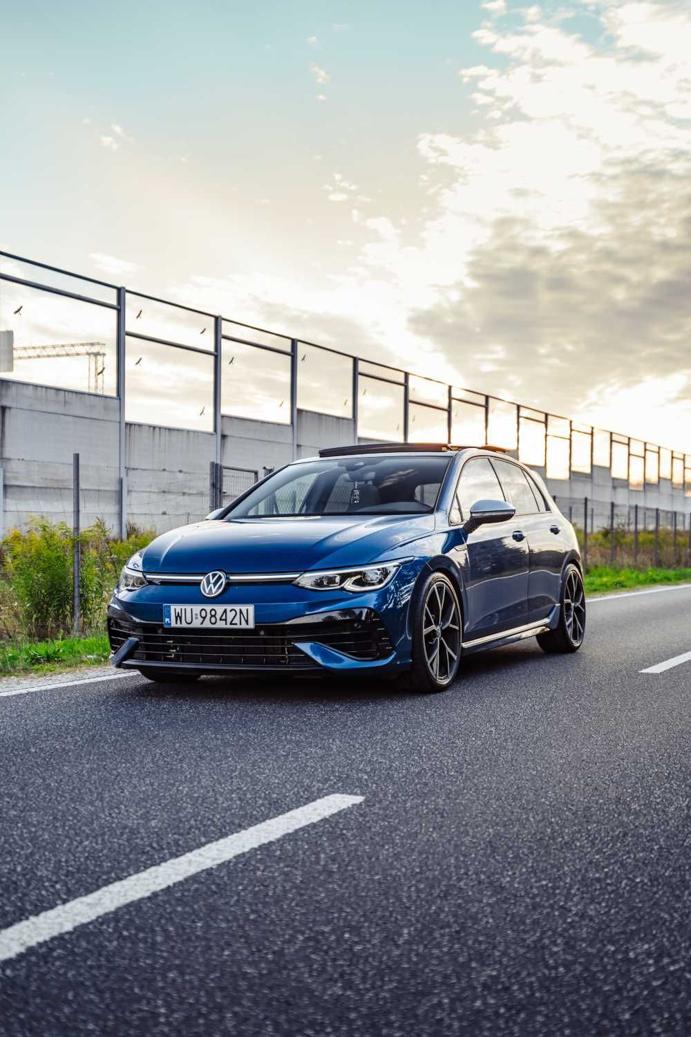 WYNAJEM VW Golf 8R Wypożyczalnia aut sportowych Poznań samochodów
