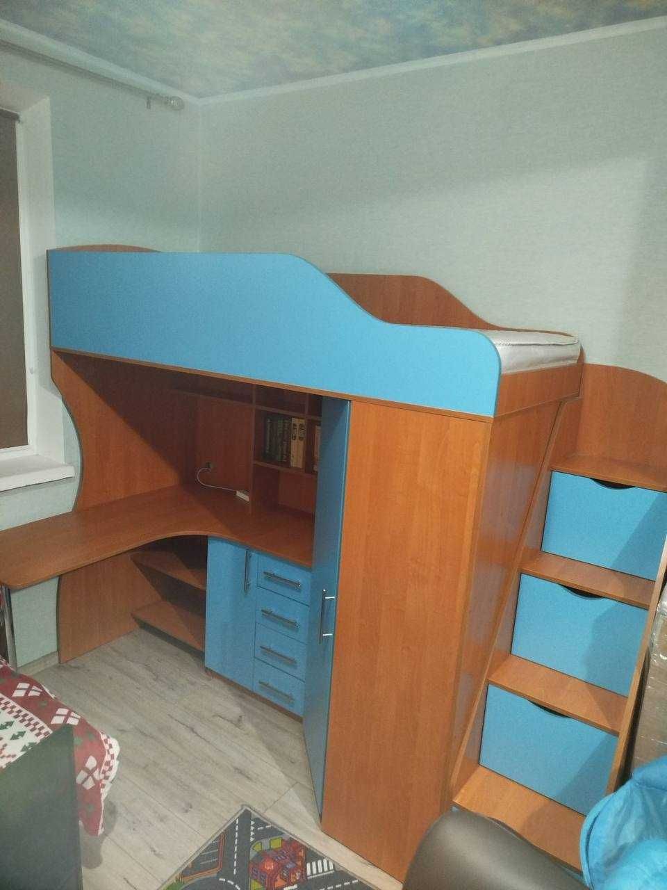 Дитяче ліжко-горище