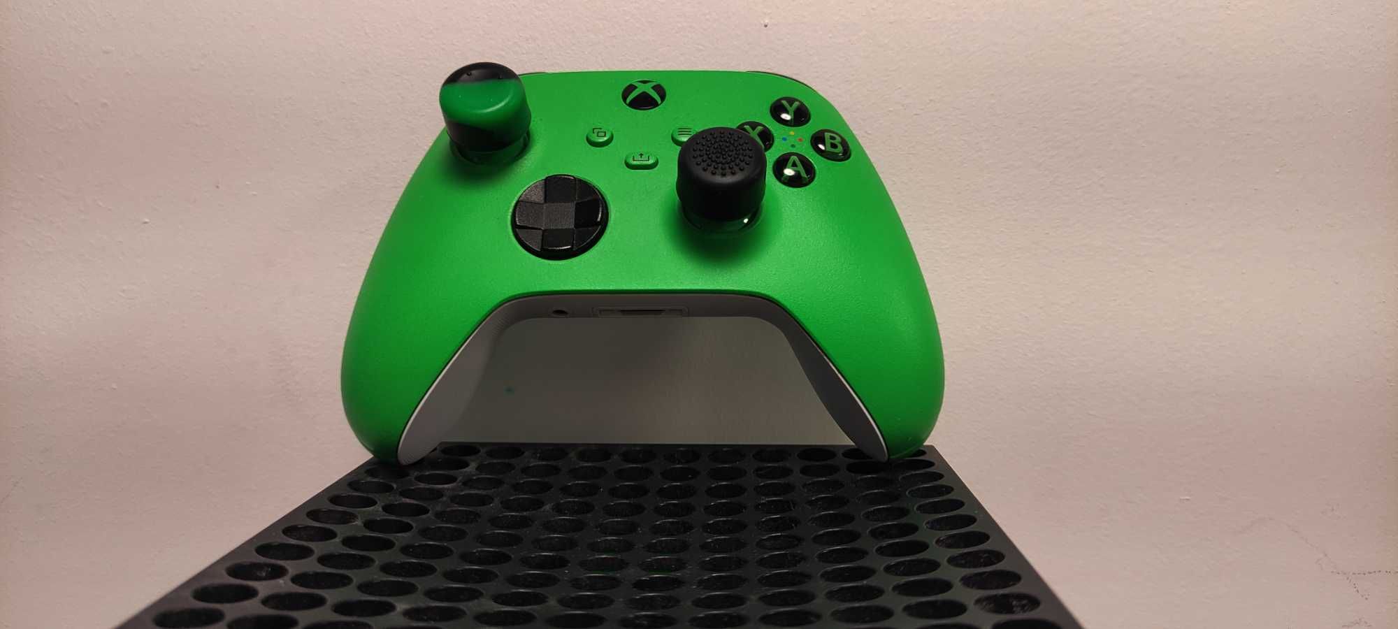 XBOX SIRIES X → green gamepad + cyberpunk + RDR2