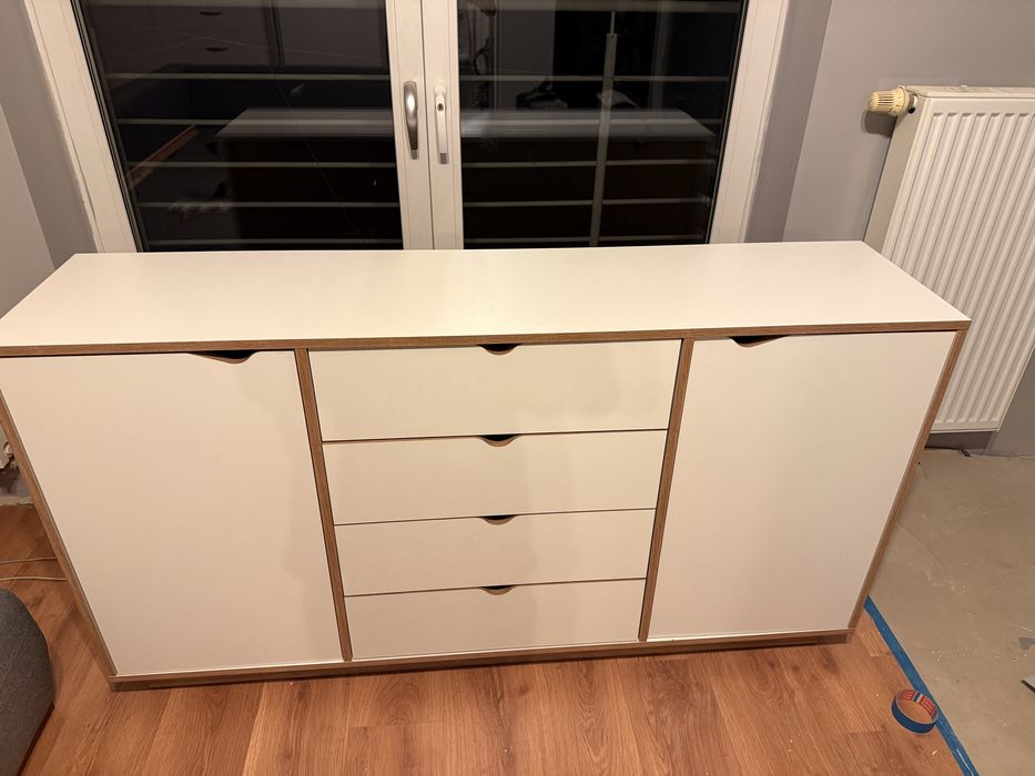 komoda biala z szfakami stan idealny